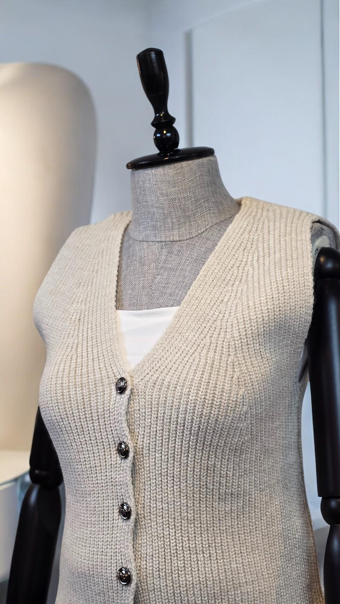ON FASHION DÜĞMELİ V YAKA YELEK - BEJ