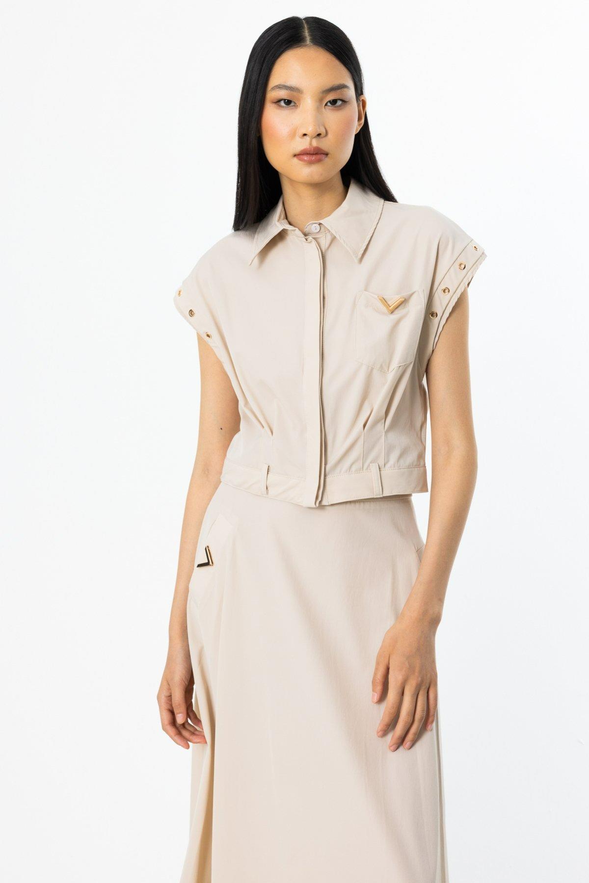 ON FASHION KOLLARI KUSGOZU DETAYLI CROP GOMLEK - BEJ
