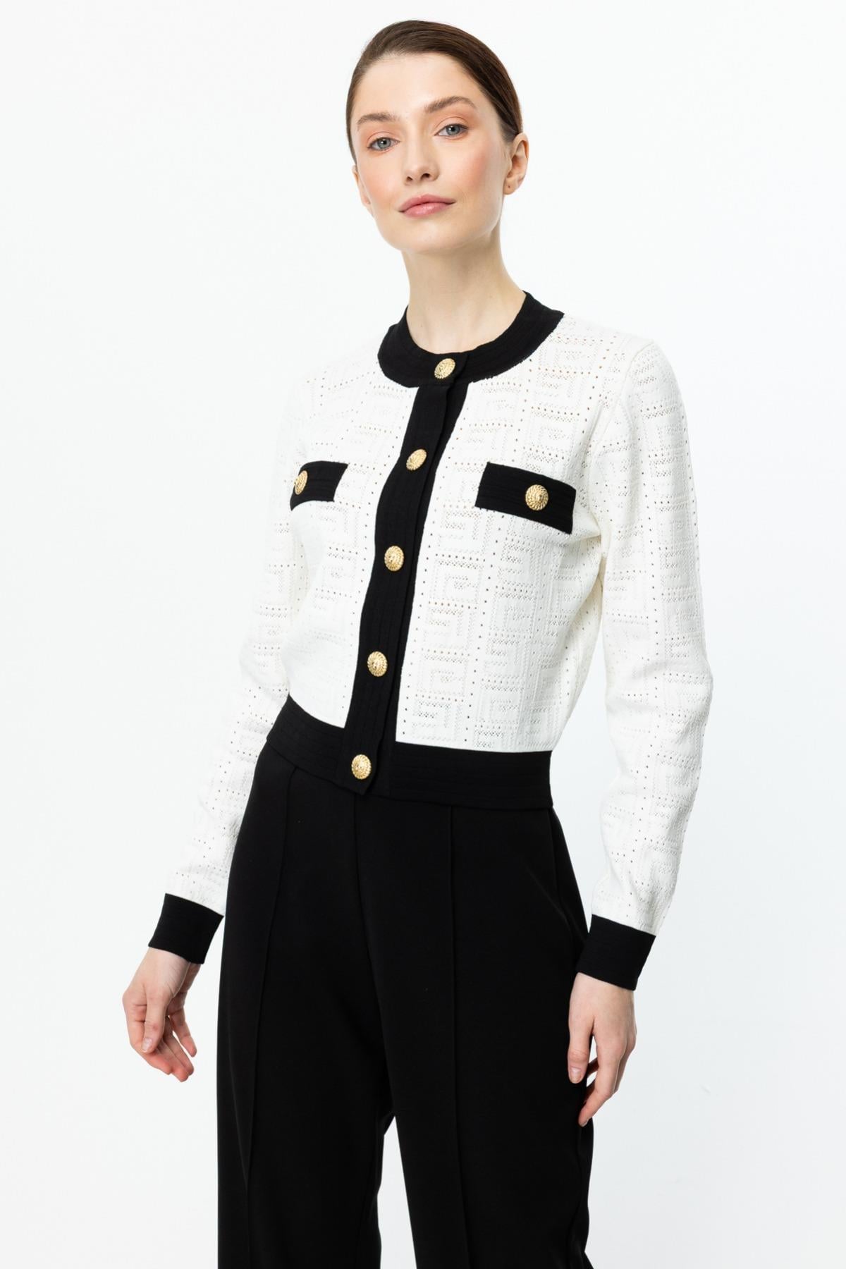ON FASHION ÖNÜ GOLD DÜĞMELİ SIFIR YAKA HIRKA - EKRU