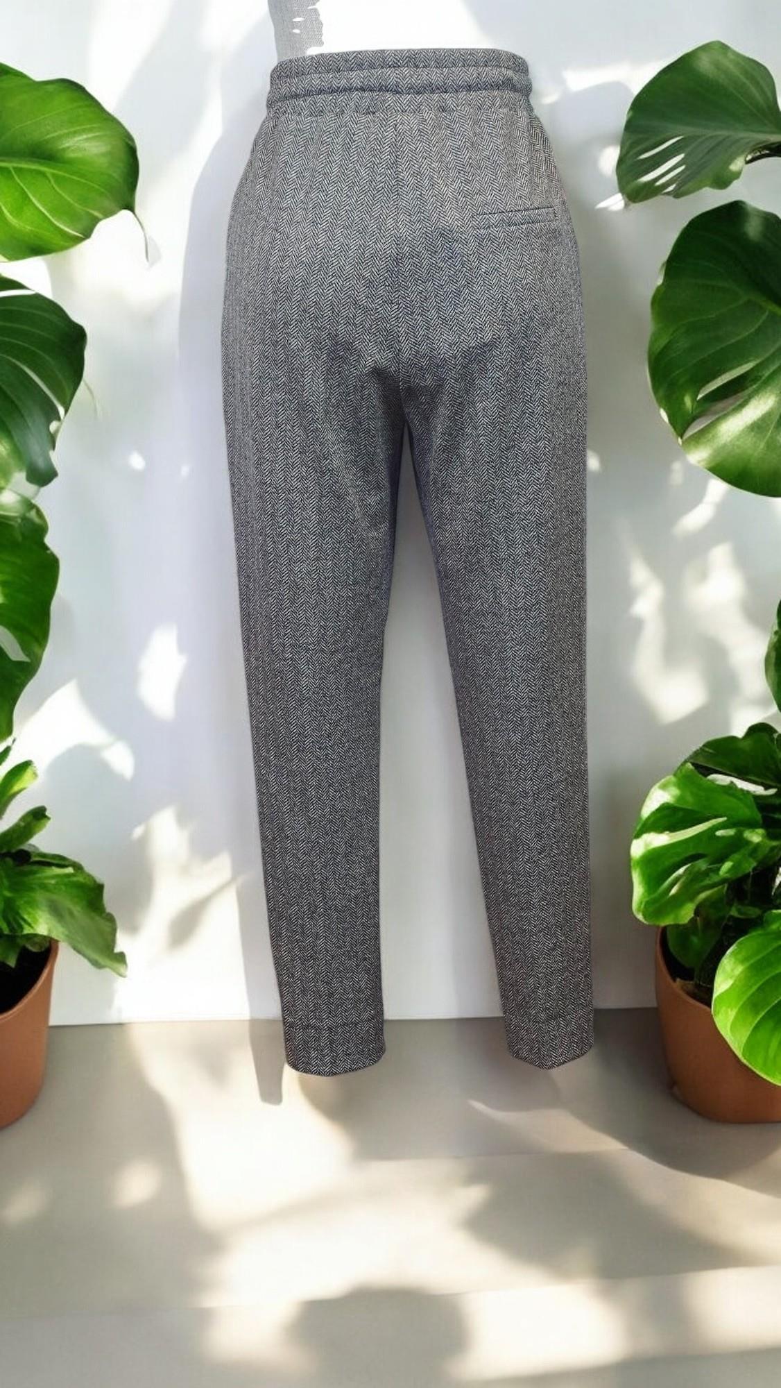 ON FASHION Önü Pileli Beli Lastikli Pantolon - Siyah