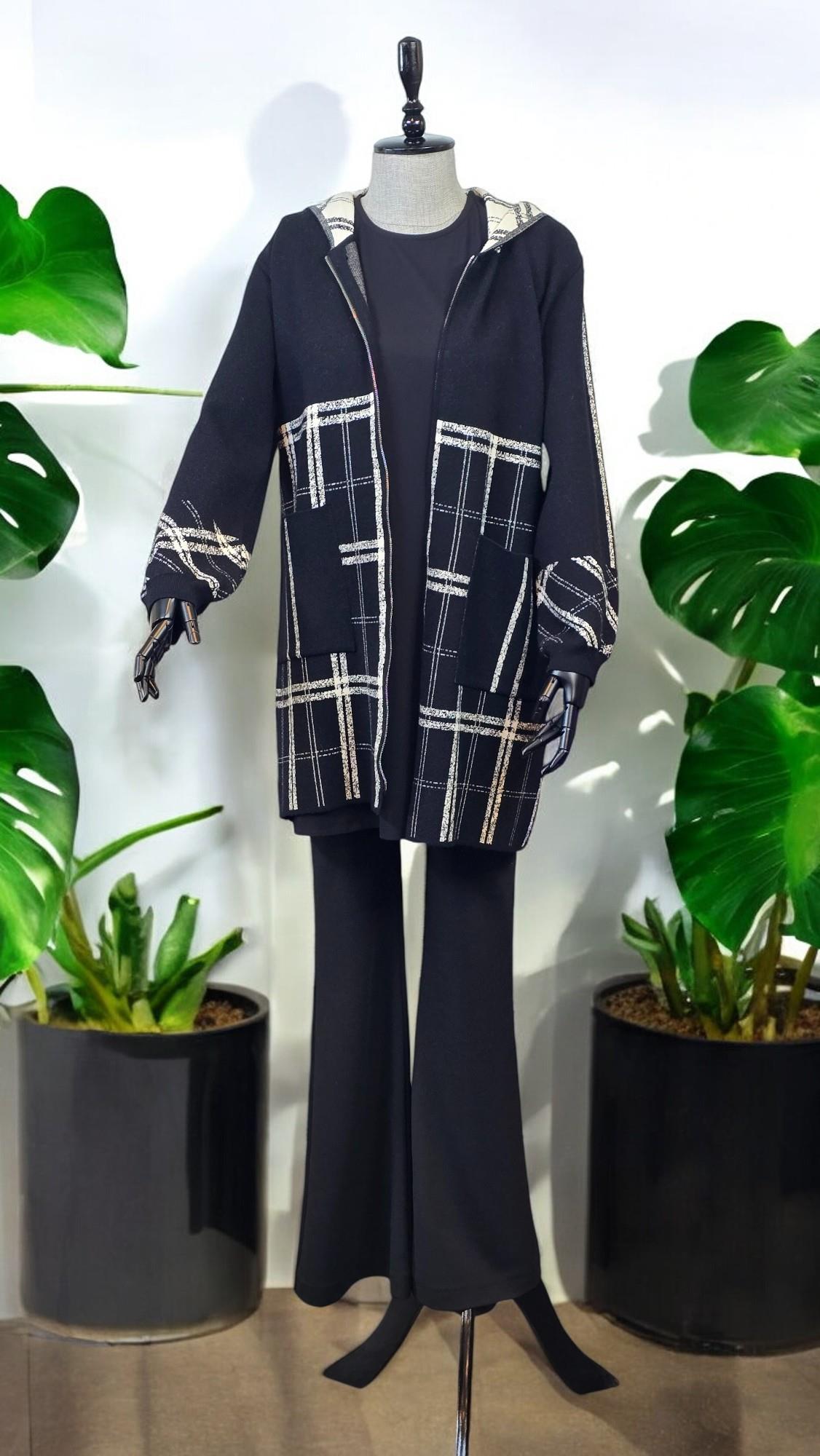 ON FASHION Uzun Kapişonlu Göğsü Kareli Hırka - Siyah