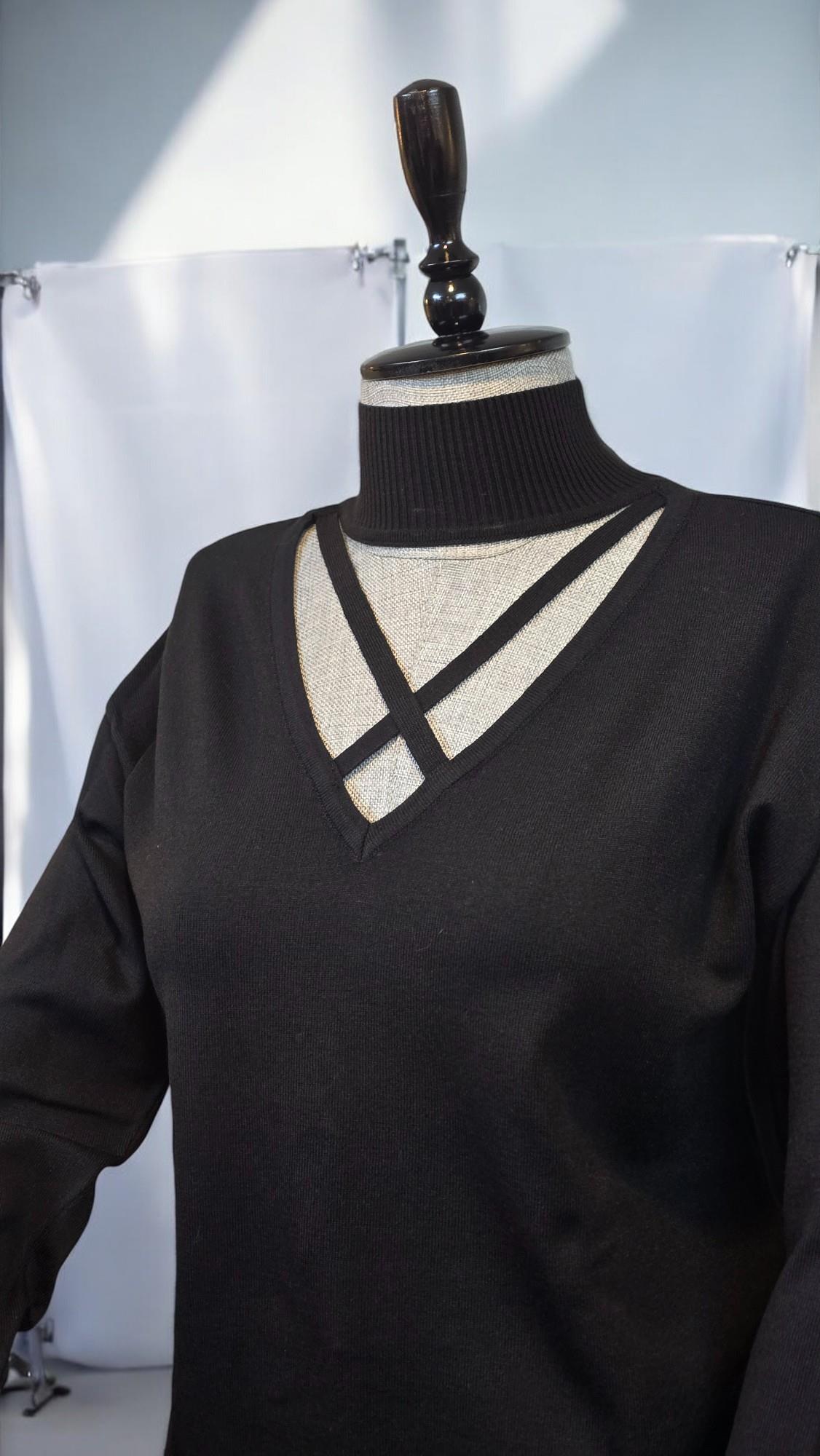 ON FASHION YAKASI ÇAPRAZ DETAYLI KAZAK - SİYAH