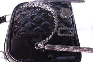 KRISTE BELL - RUGAN SİYAH