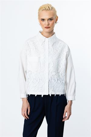 ON FASHION 50345 ÖNÜ VE YAKASI DANTELLİ CEPLİ GÖMLEK - BEYAZ