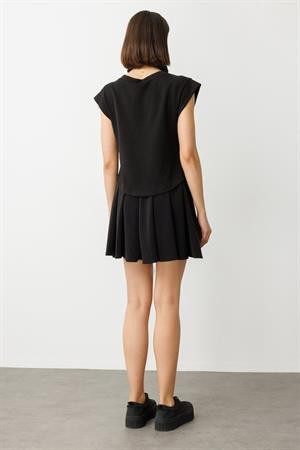 ON FASHION 54233 V YAKA KISA BLUZ - SİYAH
