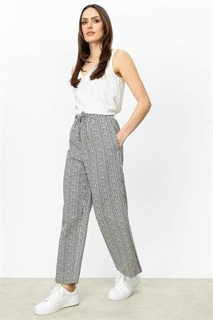 ON FASHION Çizgi Desenli Bol Paça Pantolon - SİYAH