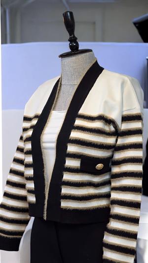 ON FASHION ÇİZGİLİ CEP VE DÜĞME DETAYLI HIRKA - EKRU