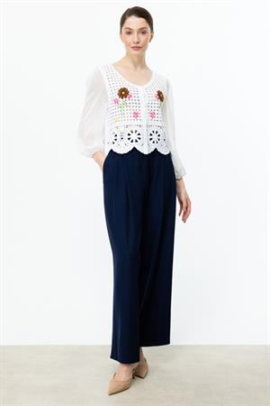ON FASHION ÖNÜ RENKLİ ÇİÇEKLİ KOLLARI TÜL BLUZ - BEYAZ