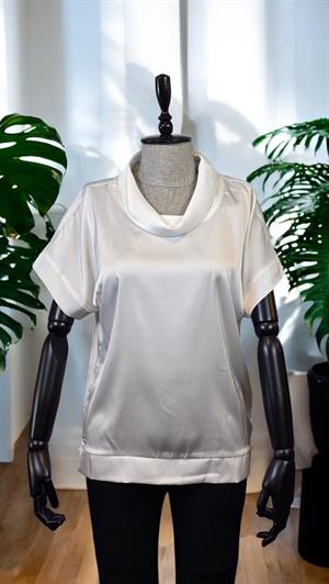 ON FASHION Saten Degaje Yaka Bluz - Ekru