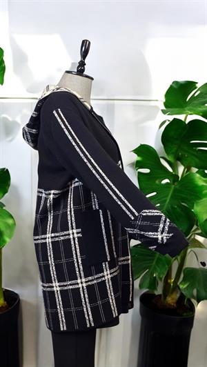 ON FASHION Uzun Kapişonlu Göğsü Kareli Hırka - Siyah