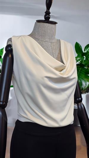 ON FASHION Yanı Fermuarlı Degaje Yaka Kolsuz Bluz - Ekru