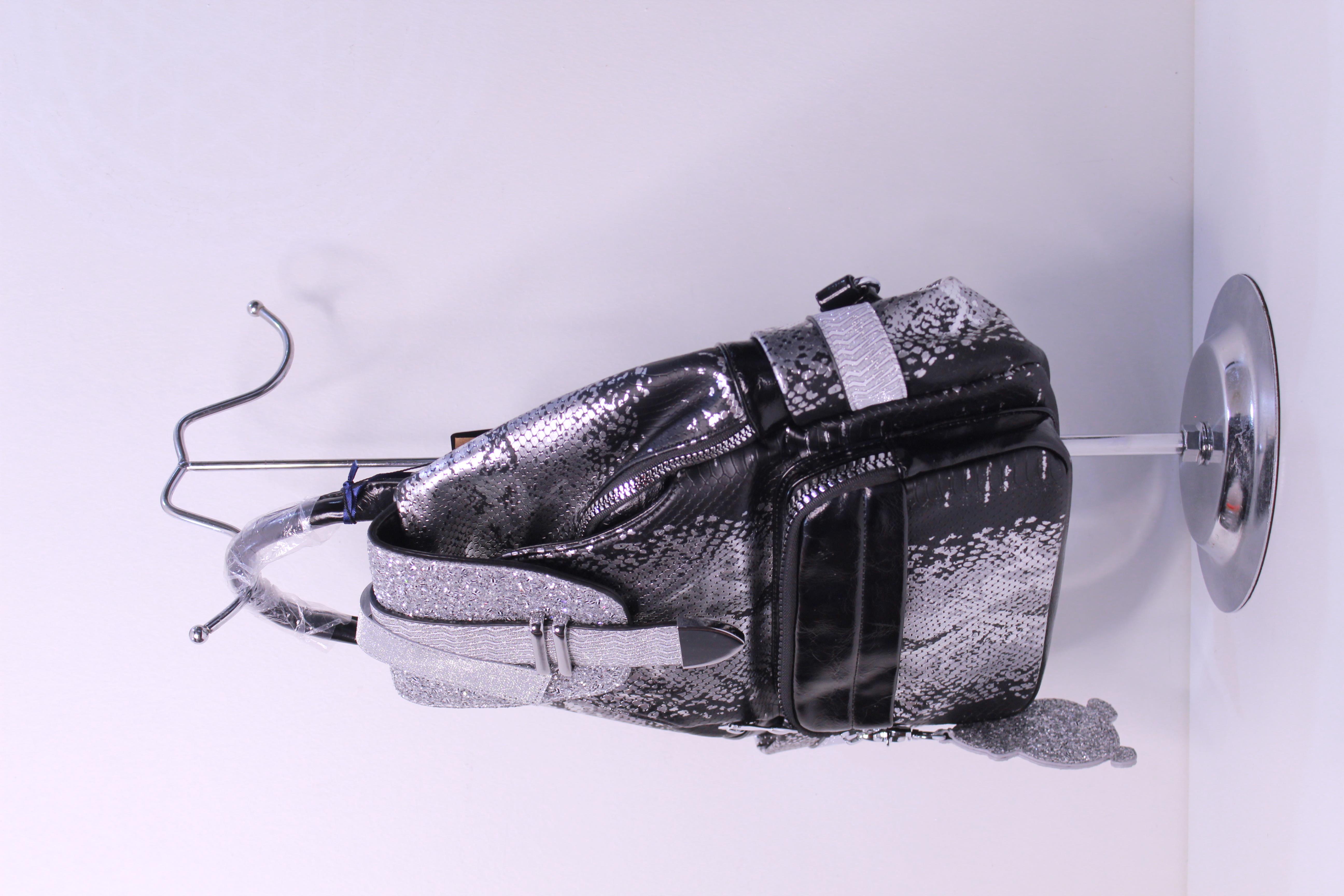 KRISTE BELL - SİYAH