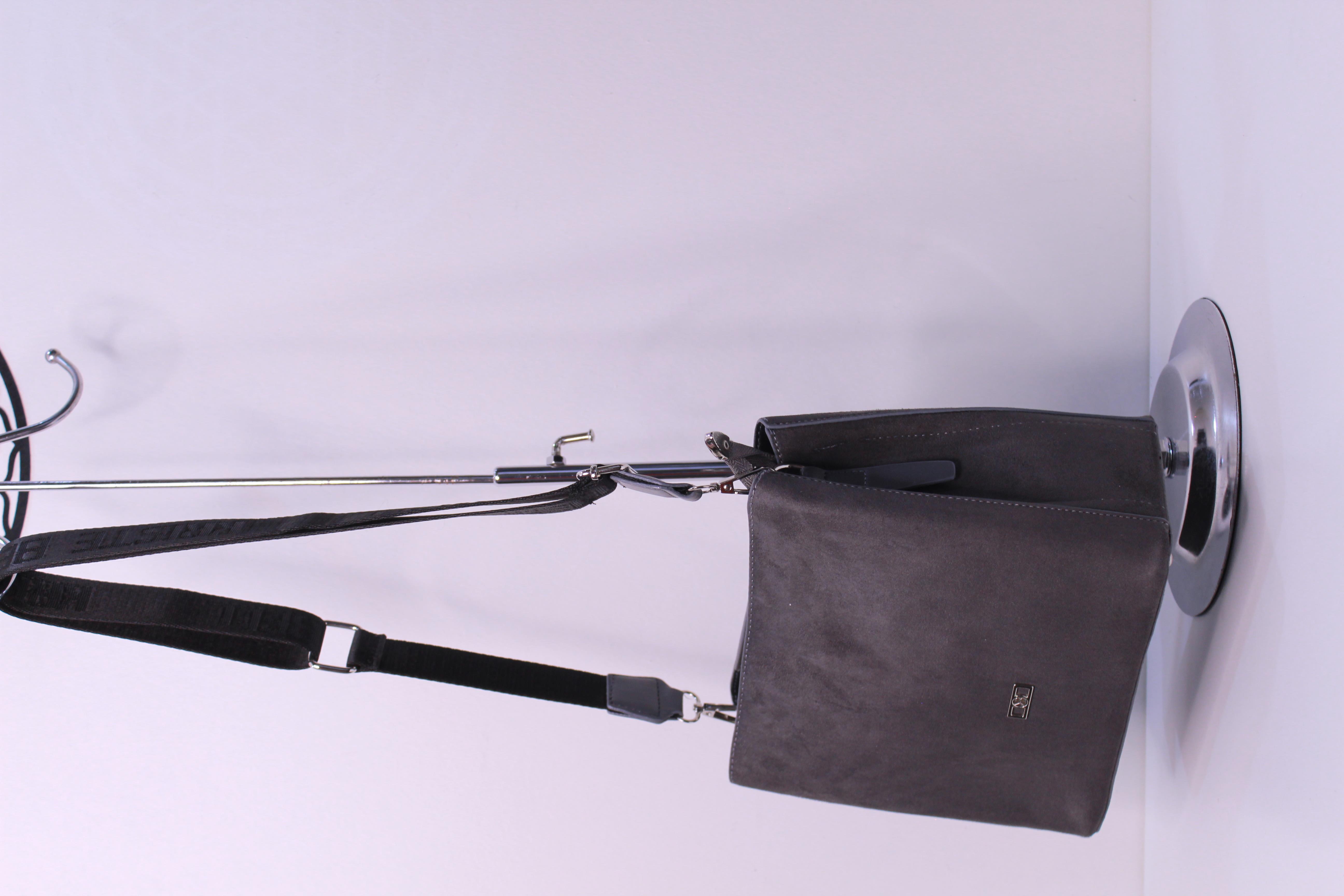 KRISTE BELL - SÜET GRİ