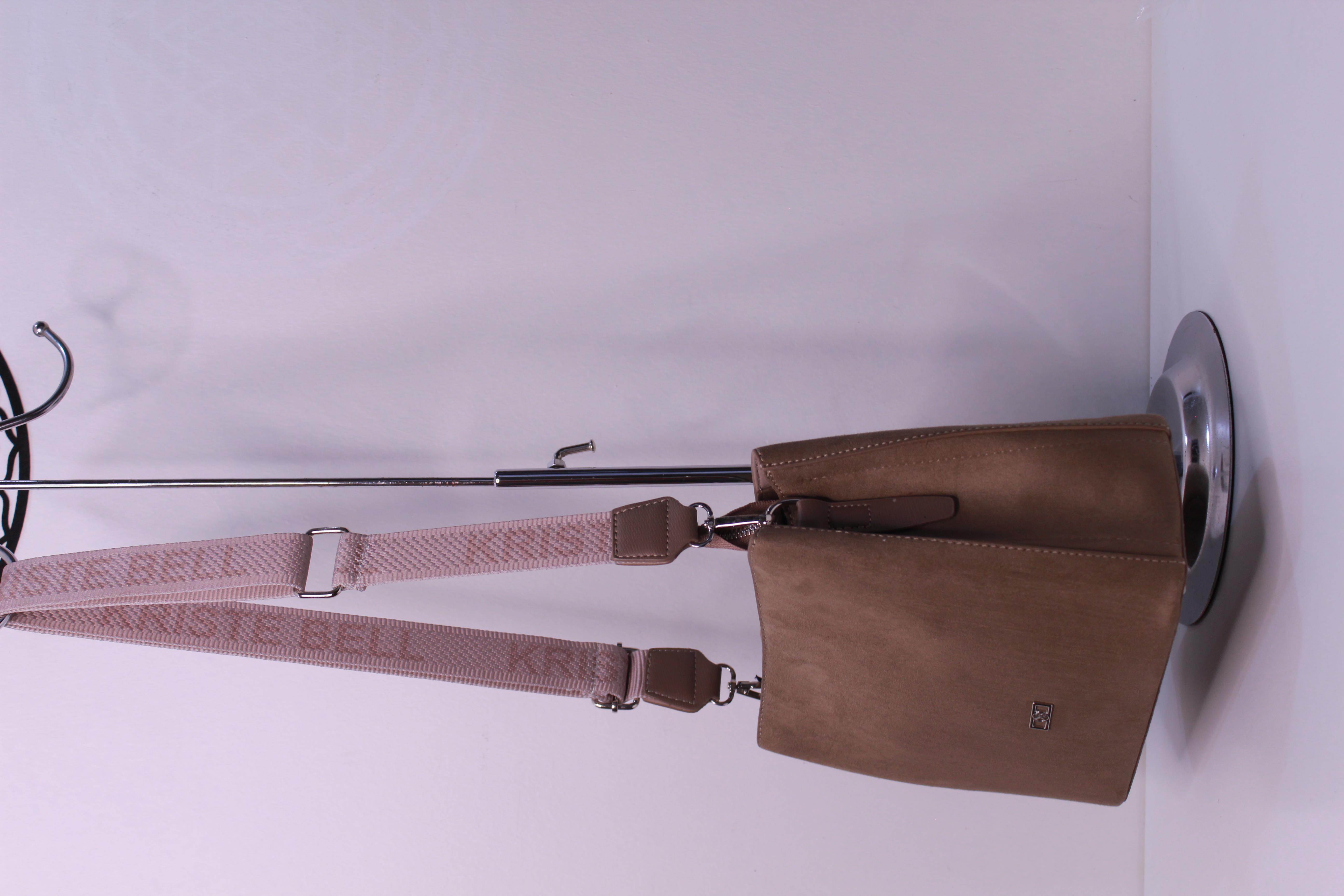 KRISTE BELL - SÜET VİZON