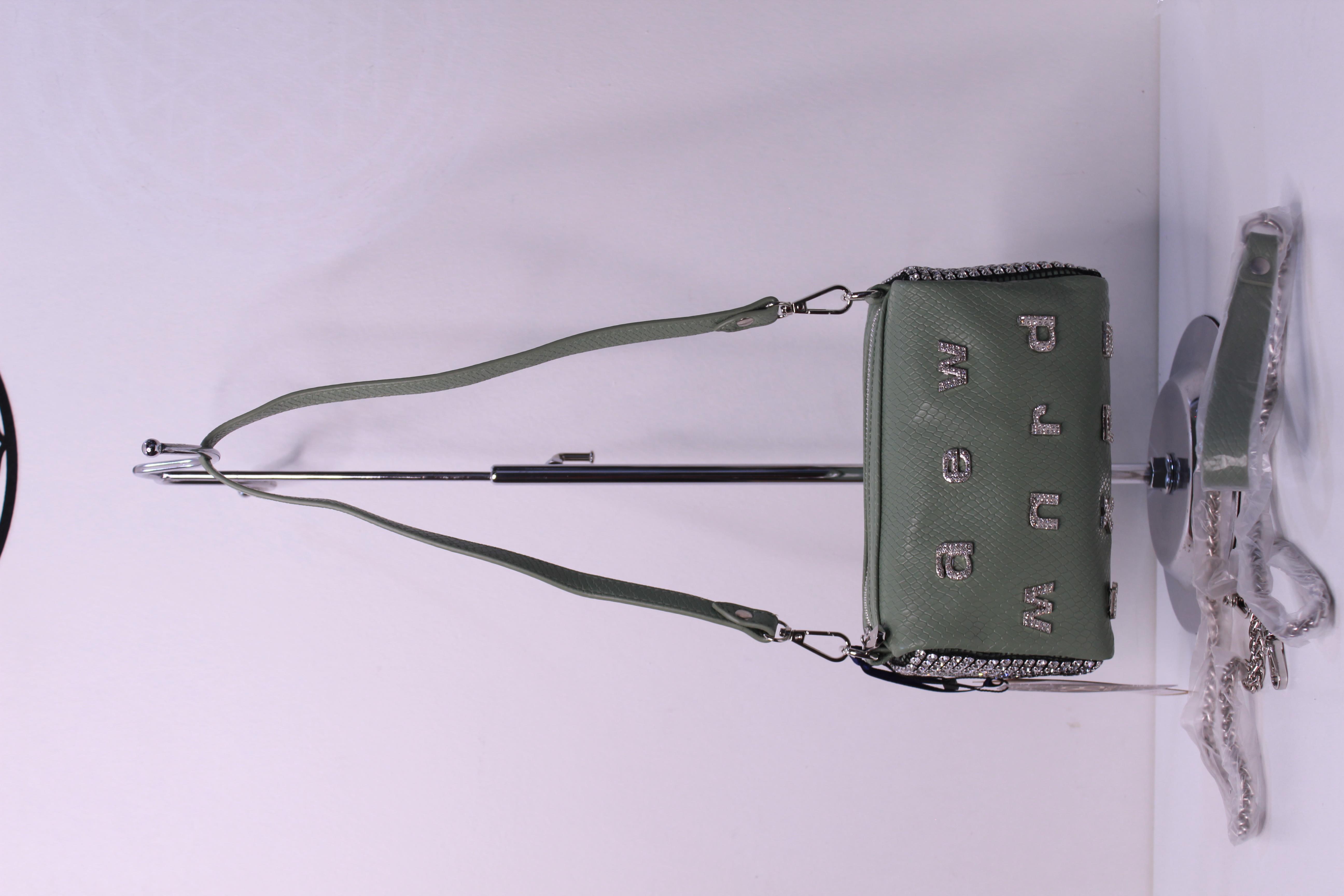 KRISTE BELL - YEŞİL