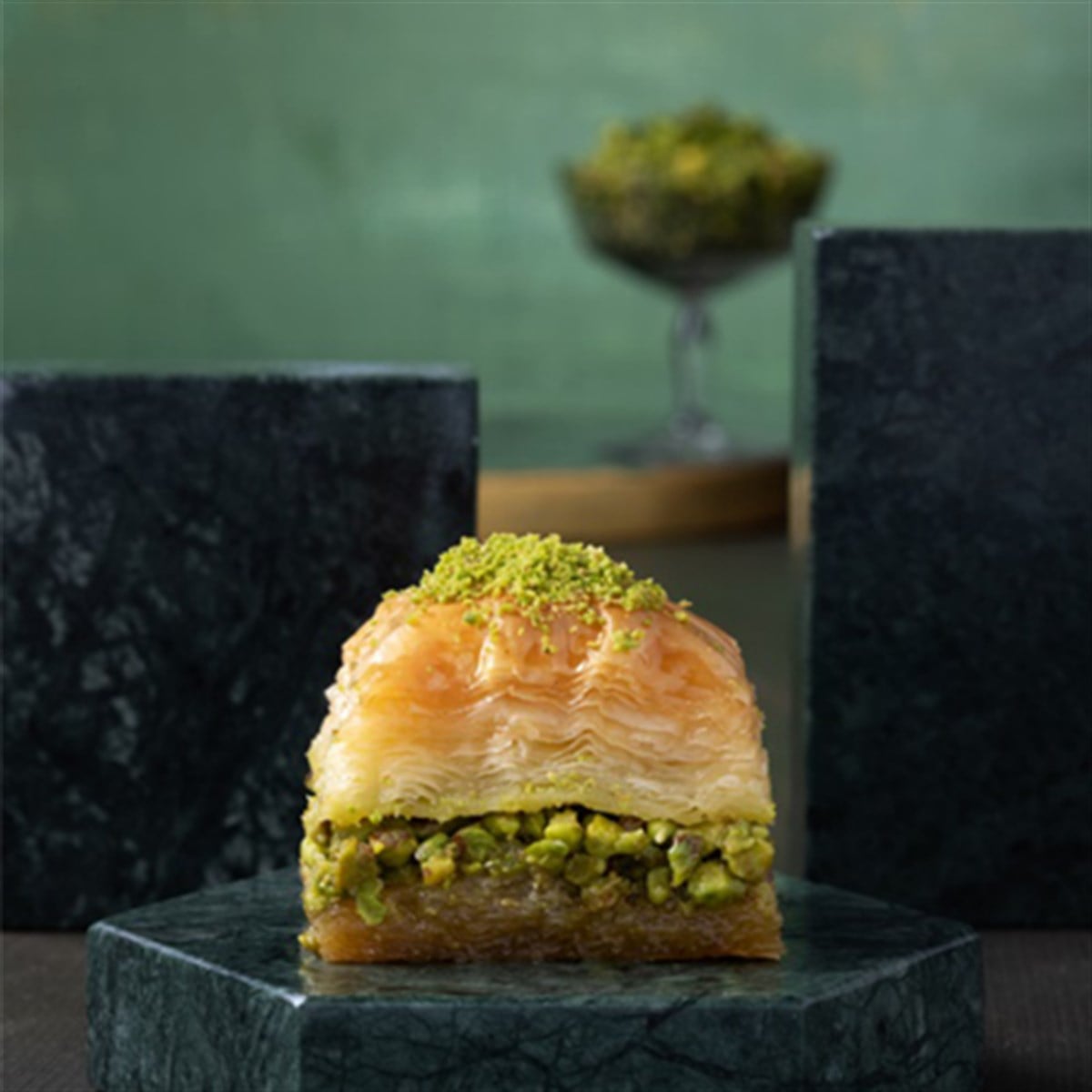 Fıstıklı Kare Baklava - Karaköy Güllüoğlu - Nadir Güllü