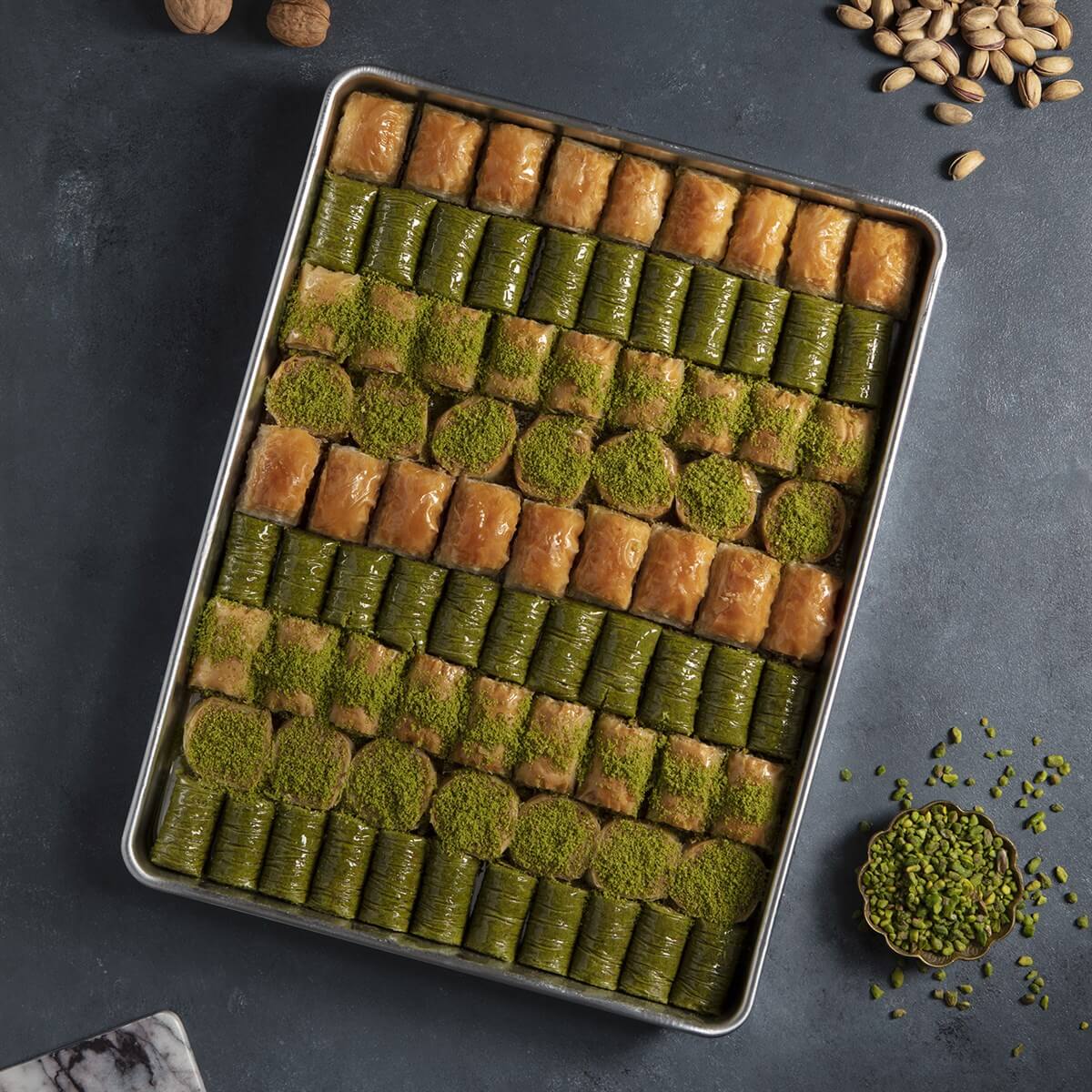 Karışık Baklava Tepside 2.5 kg - Karaköy Güllüoğlu