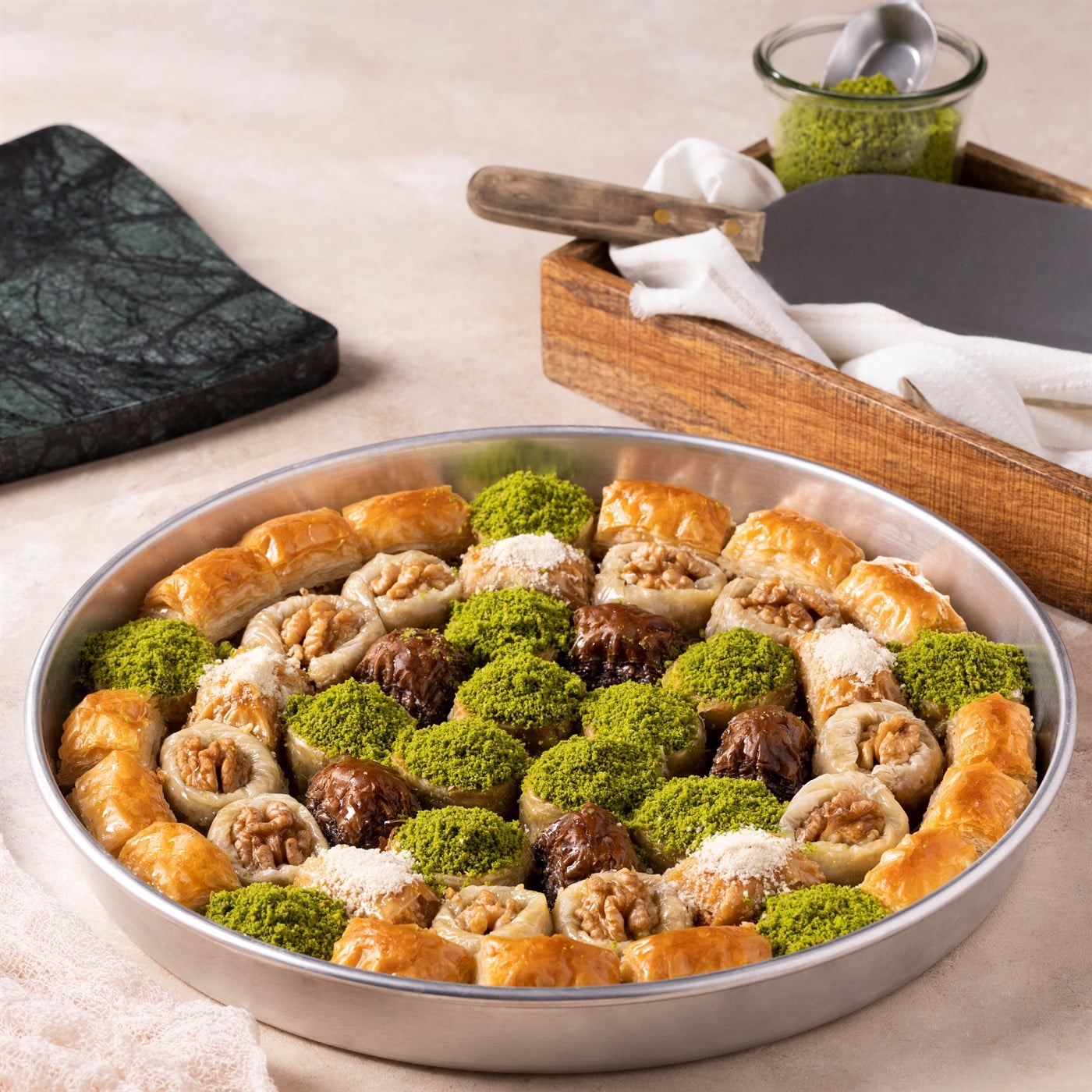 Premium Cevizli Baklava Özel Tepsi 1.5 KG