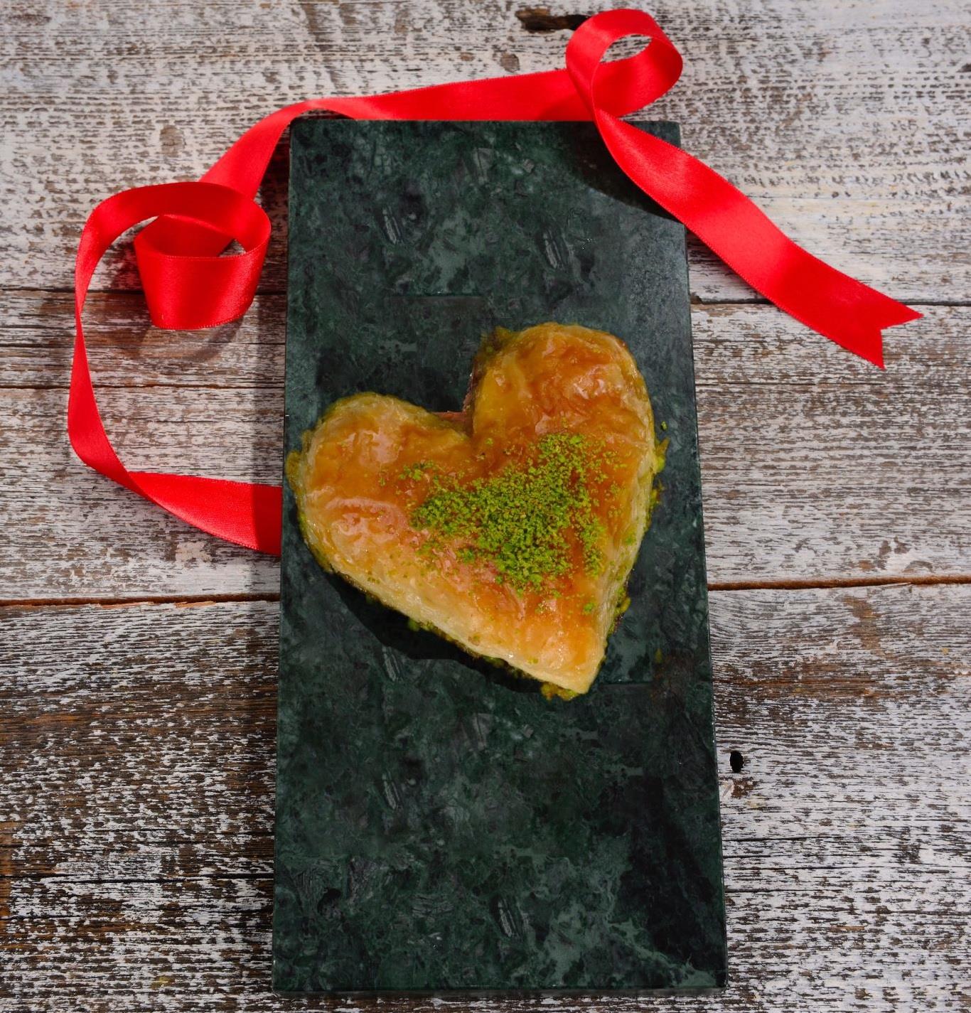 Fıstıklı Sevenlere