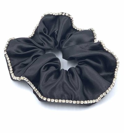 SCRUNCHIE KRİSTAL TAŞLI SİYAH SATEN TOKA SCR24
