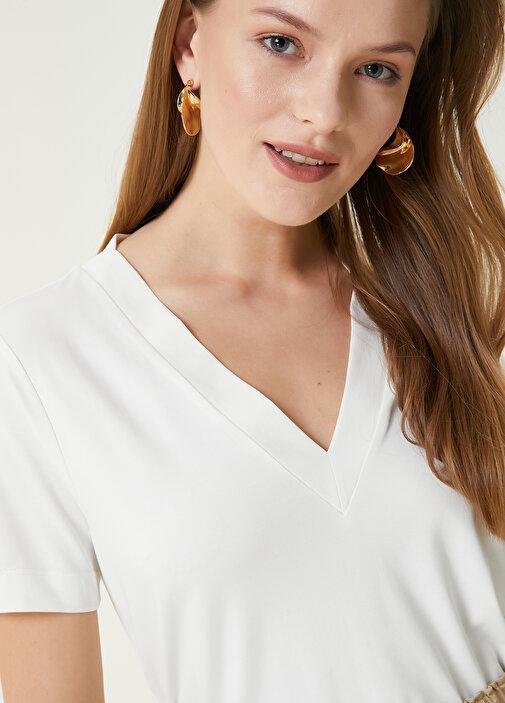 BYMN V yaka Beyaz Tişört