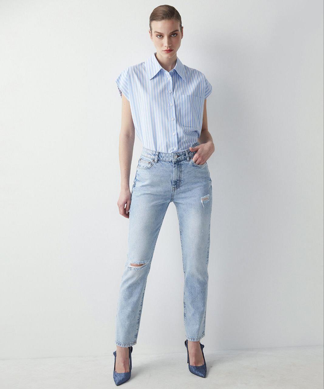 Normal Bel  Yırtık Detaylı Jean