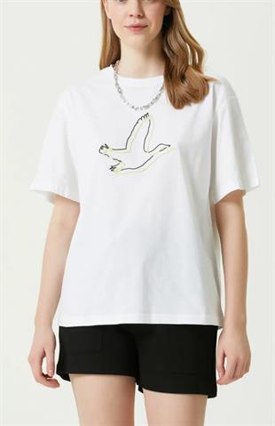BYMN Yeşil Kuş Baskılı Beyaz Tişört
