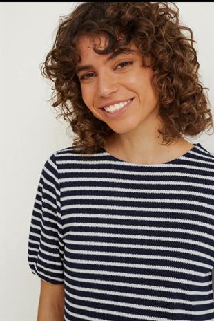 C&A Lacivert Beyaz Çizgili Tişört 