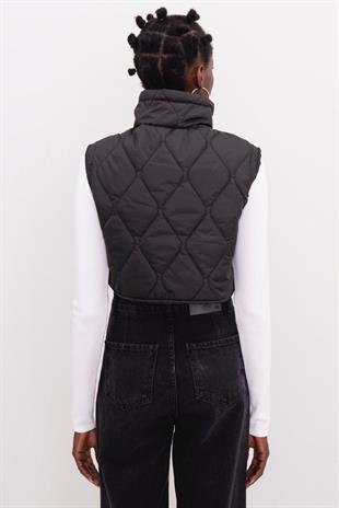 En Nayf Siyah Crop Şişme Yelek