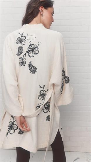 Joelle Müslin Kimono