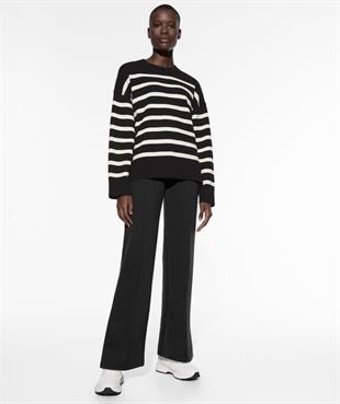 Oversize Sİyah Çizgili Kazak