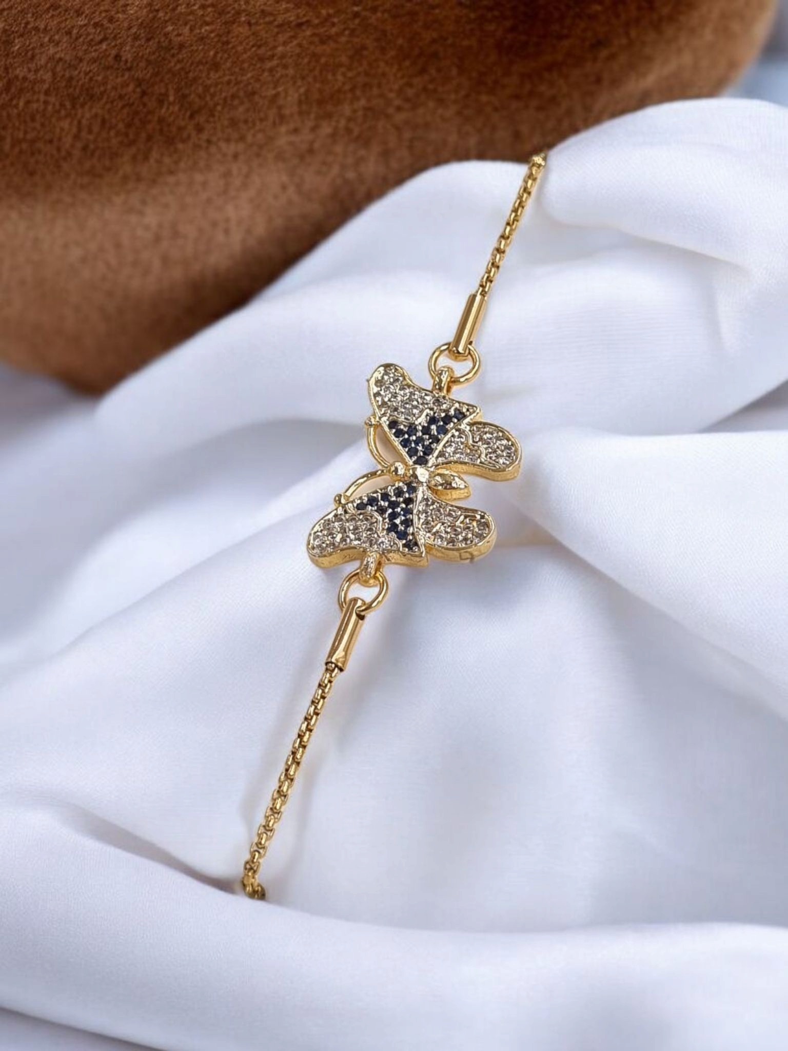 Çelik Asansörlü Bileklik AB7