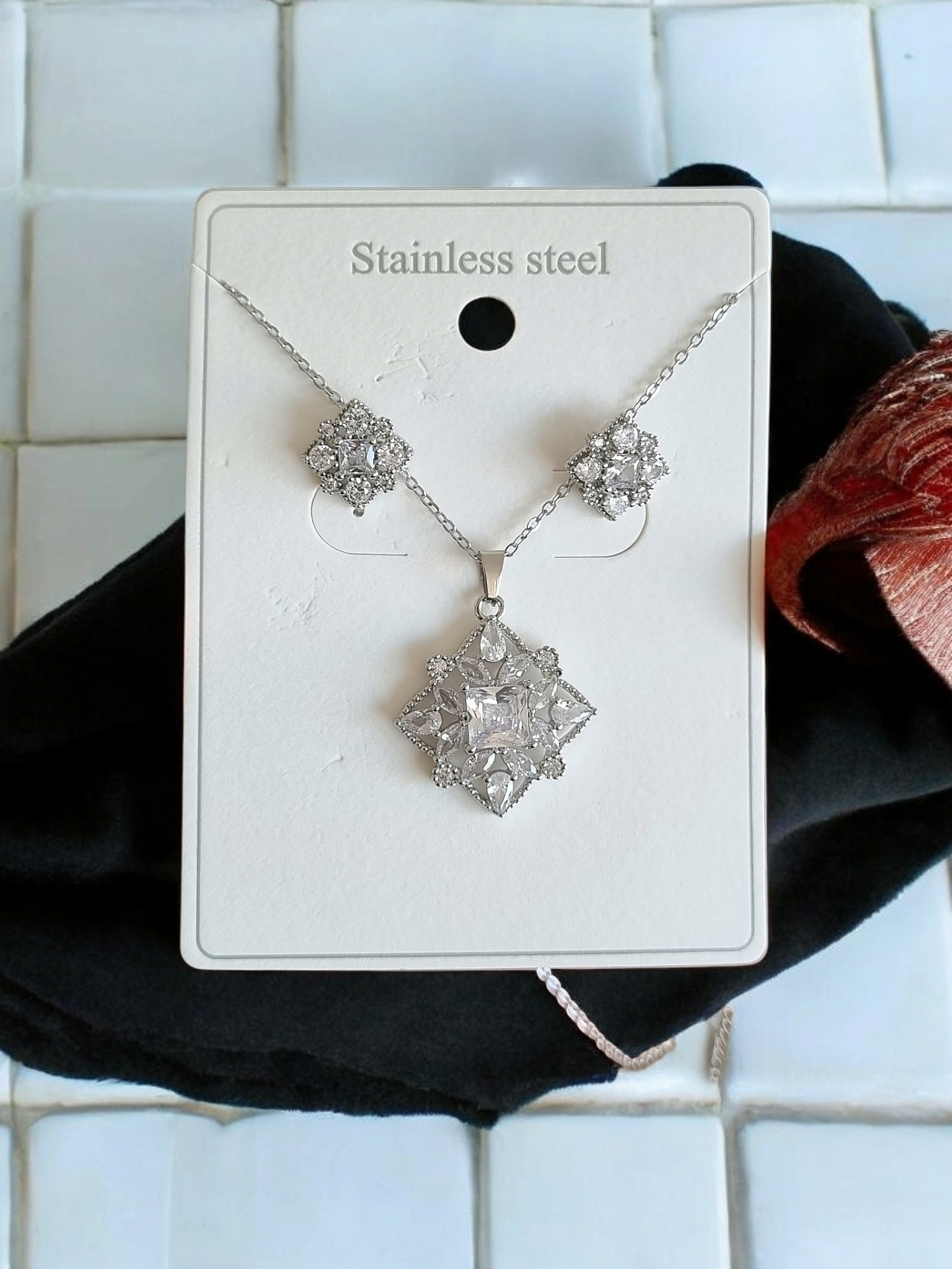 Çelik Kolye-Küpe Seti KS022