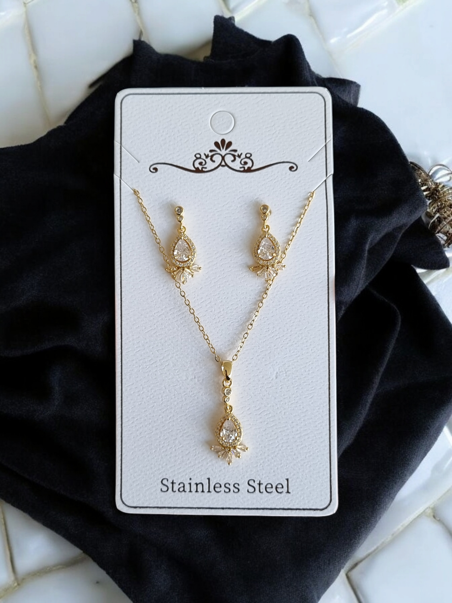 Çelik Kolye-Küpe Seti KS026