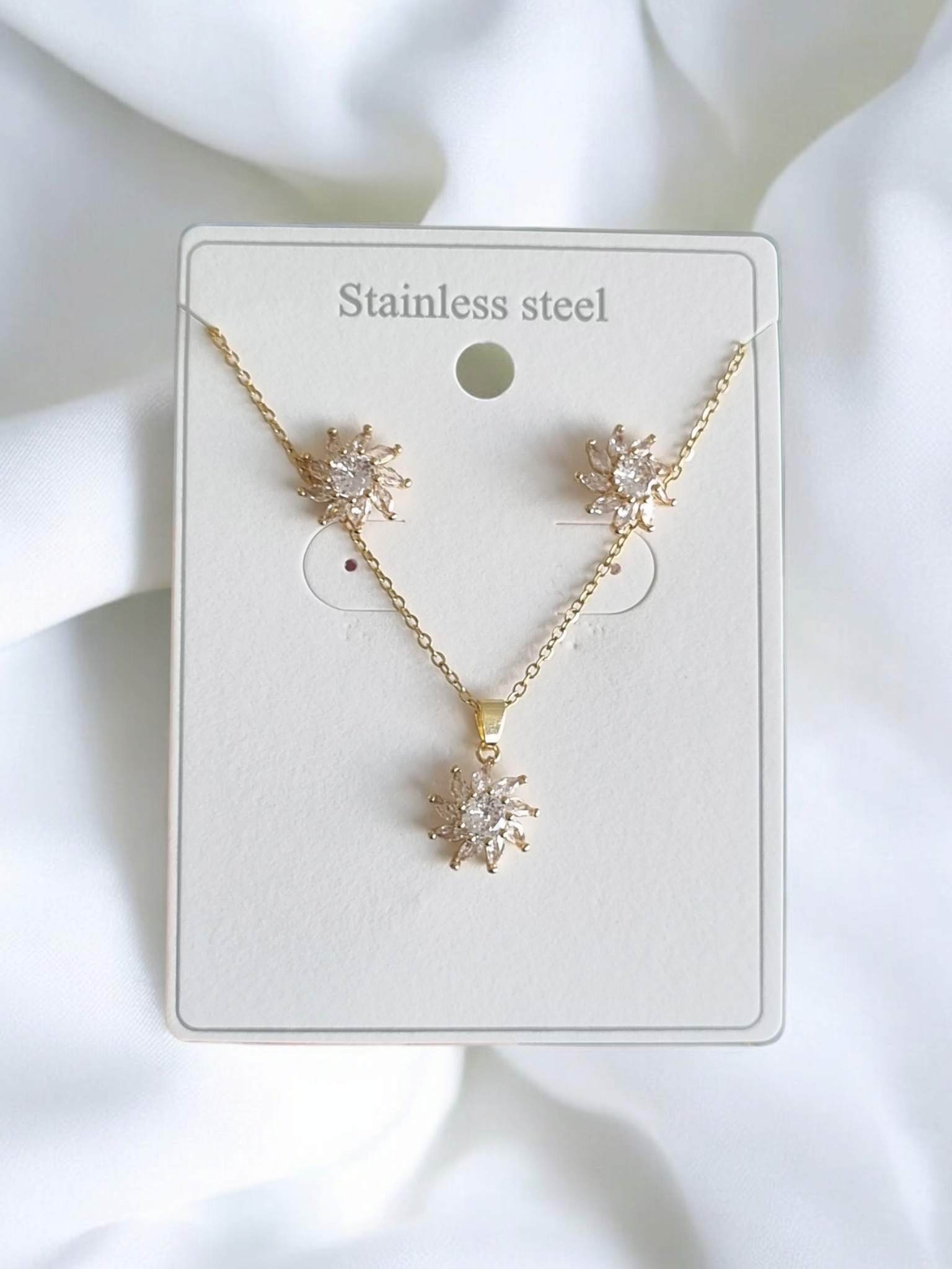 Çelik Kolye-Küpe Seti KS039