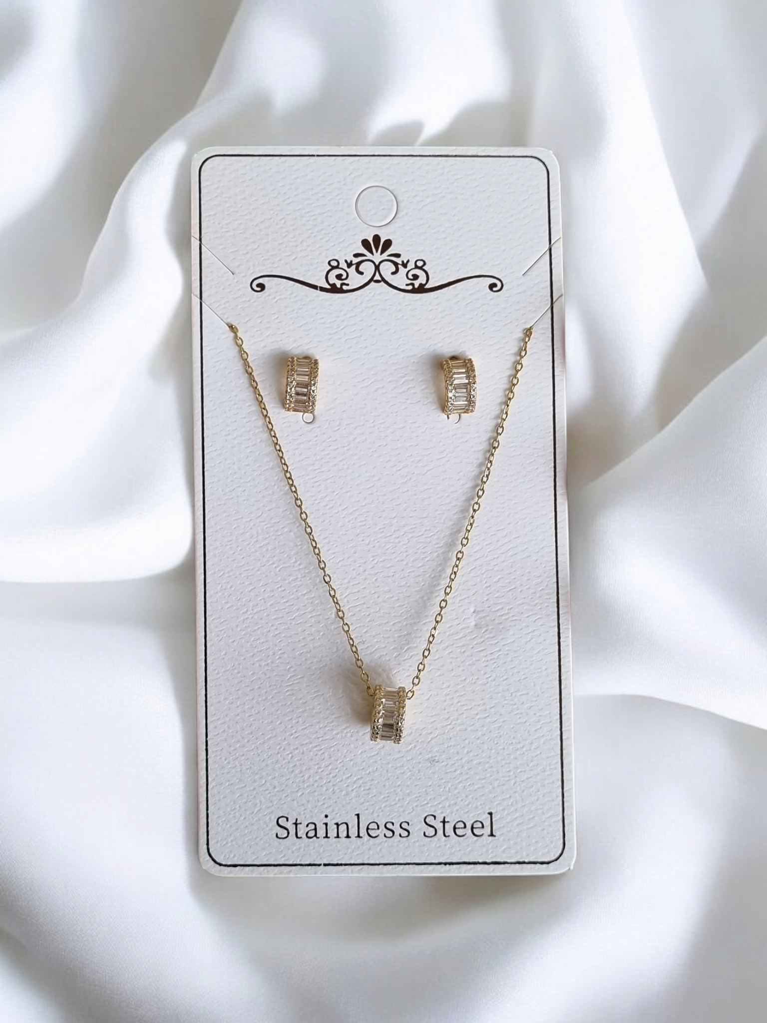 Çelik Kolye-Küpe Seti KS040