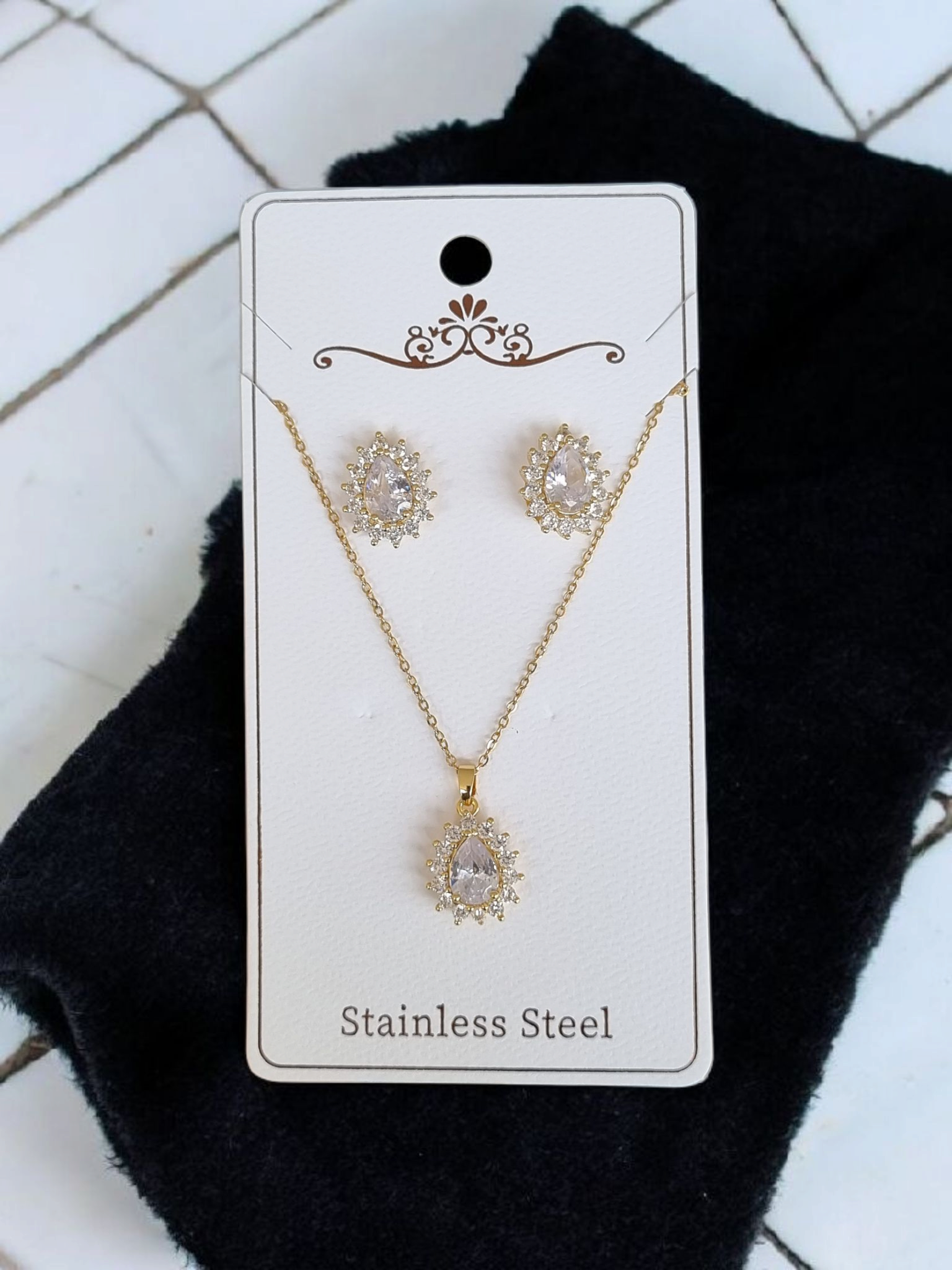 Çelik Kolye-Küpe Seti KS043