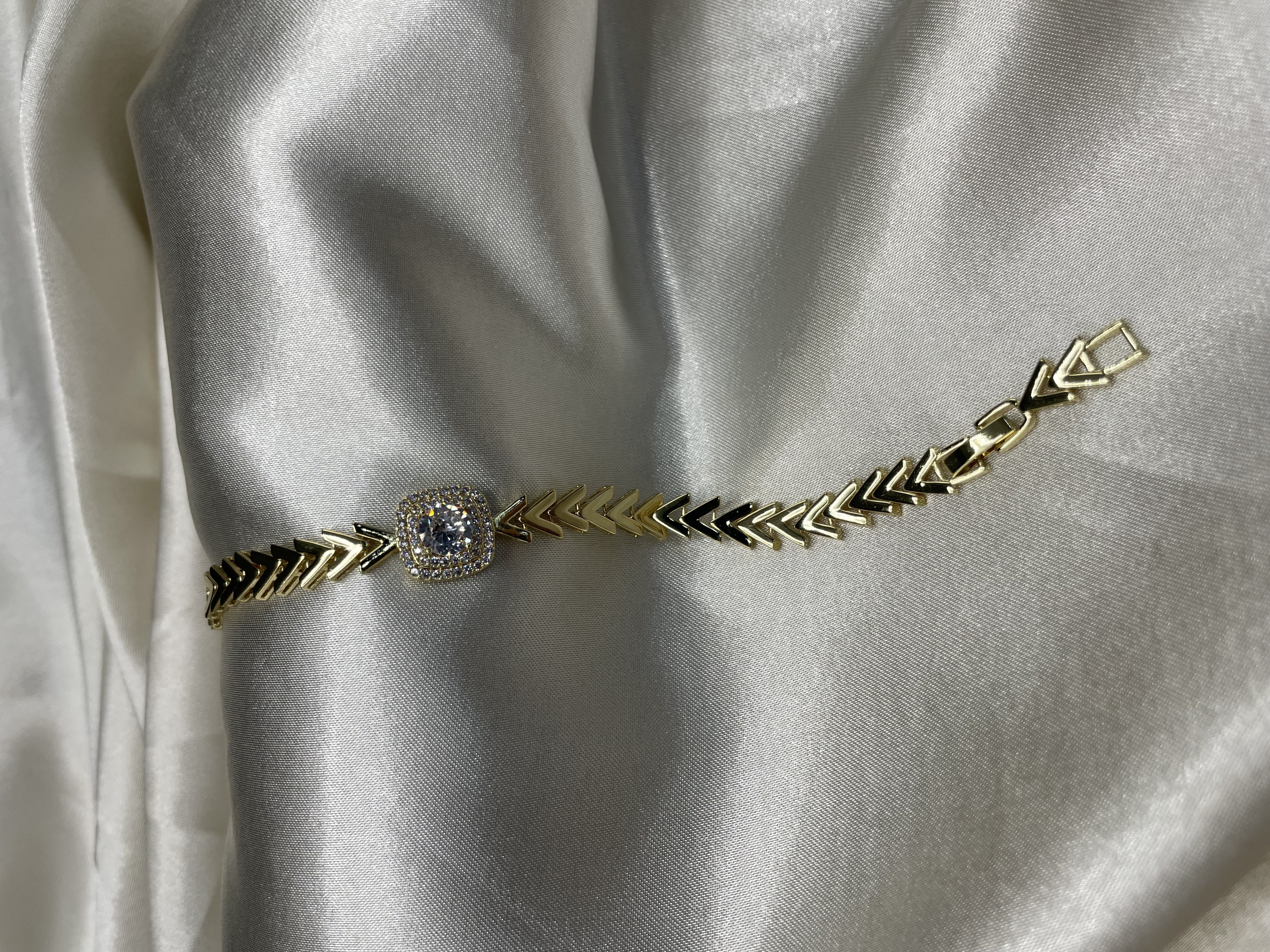 Zircon Bileklik ZBLK14