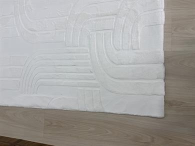 Zümrüt Beyaz Desenli Peluş Halı 160x230