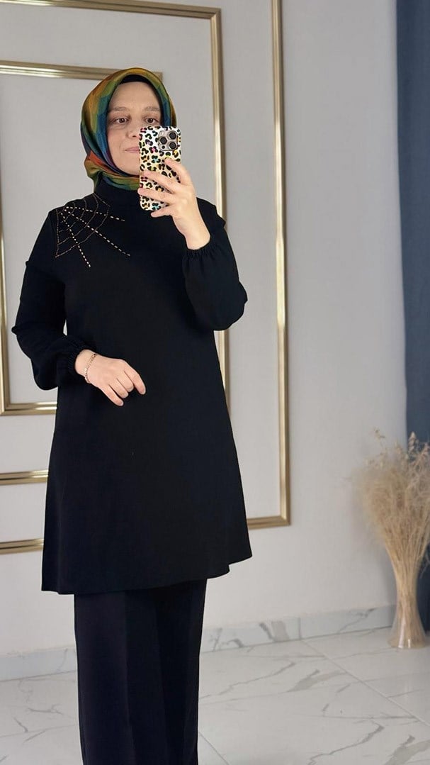 Omuz Taş Detaylı Şık Zarif Siyah Tunik FRY