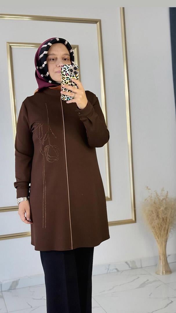 Şerit ve Taş Detaylı Kahverengi Tunik FRY