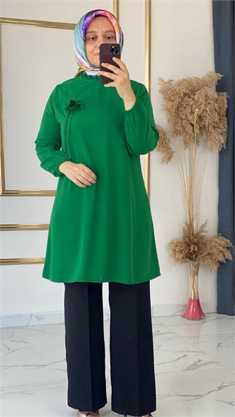 Broş Detaylı Krep Yeşil Tunik FRY