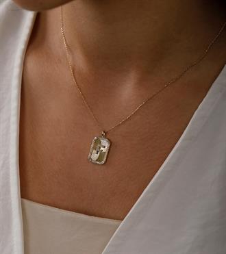 Taş Çerçeveli Harf Kolye