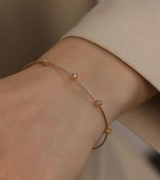 Aralıklı Taşlı Esnek Bilezik