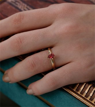 Pembe Damla Tektaş Yüzük