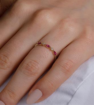 Pembe Taşlı Markiz Yüzük