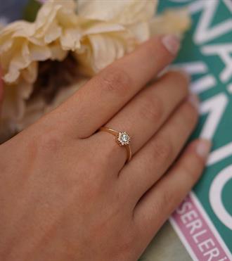 Taşlı Çiçek Yüzük