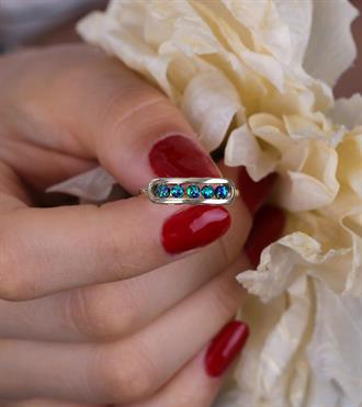 Yeşil Boncuklu Kapsül Yüzük