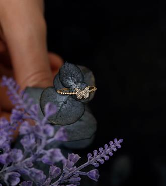 Kelebekli Top Top Yüzük