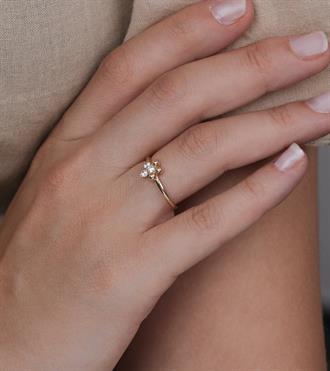 Taşlı Tasarım Çiçek Yüzük